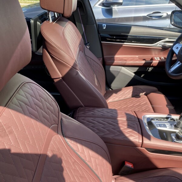 BMW 7-серии из Германии (50446)