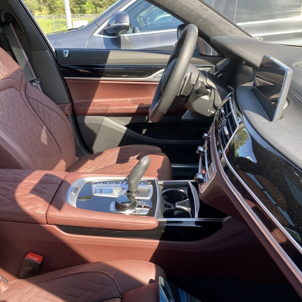 BMW 7-серии из Германии (50443)