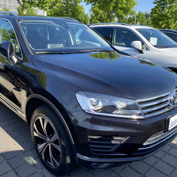 Volkswagen Touareg из Германии (50560)
