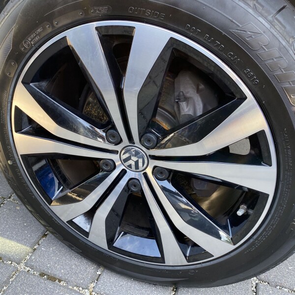 Volkswagen Touareg из Германии (50609)