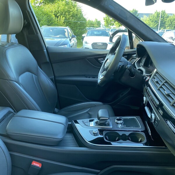 Audi SQ7 из Германии (50774)