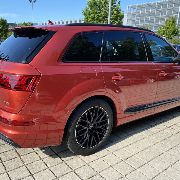 Audi SQ7 из Германии (50766)