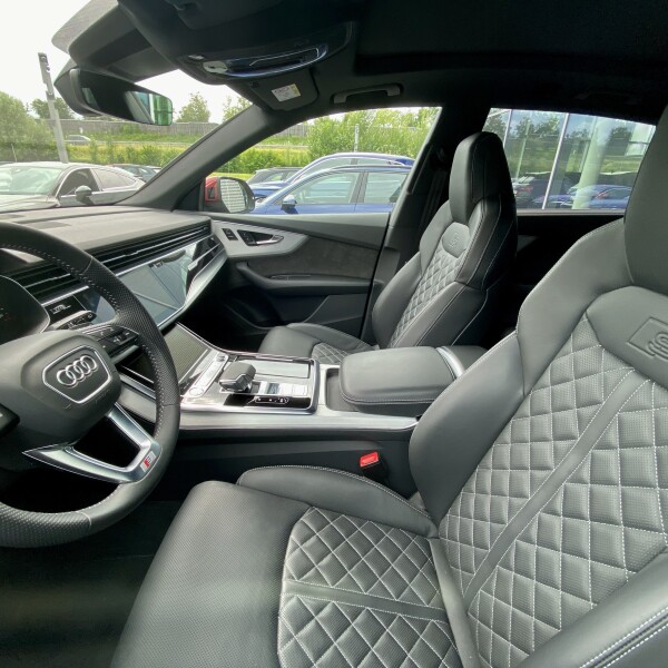 Audi SQ7 из Германии (52230)