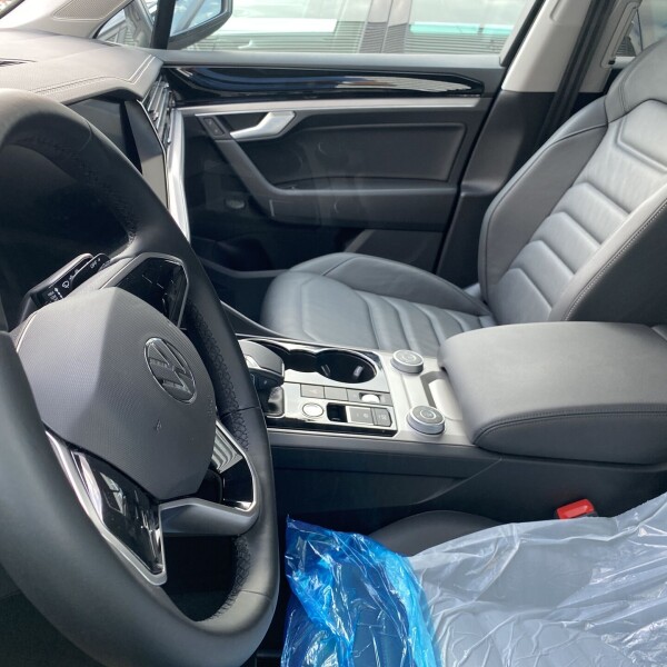 Volkswagen Touareg из Германии (51671)