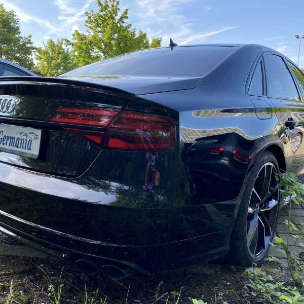 Audi S8  из Германии (52102)