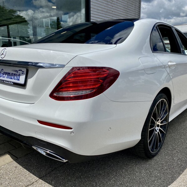 Mercedes-Benz E-Klasse из Германии (52352)