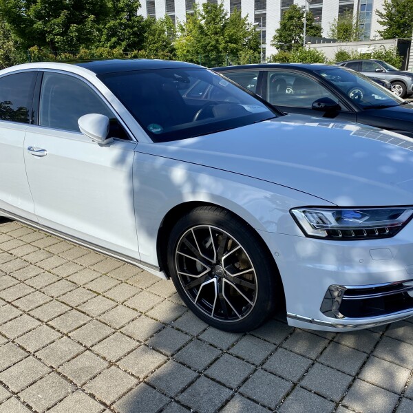 Audi A8  из Германии (52580)