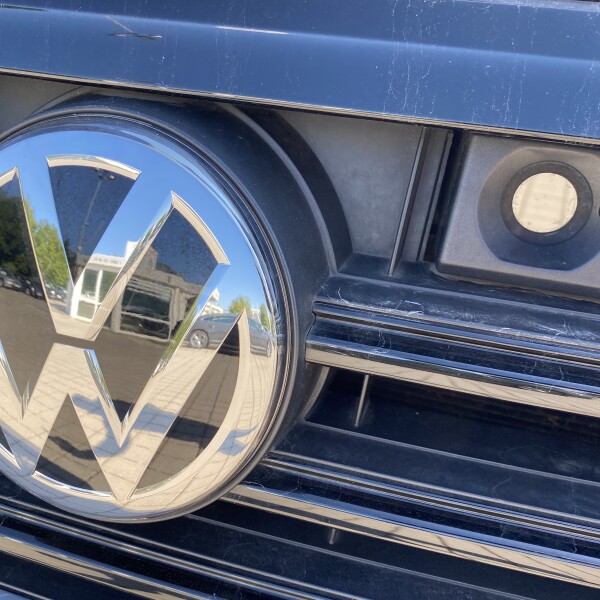 Volkswagen Touareg из Германии (52924)