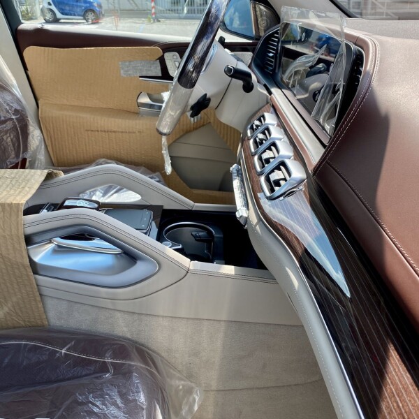 Mercedes-Benz Maybach  из Германии (53363)