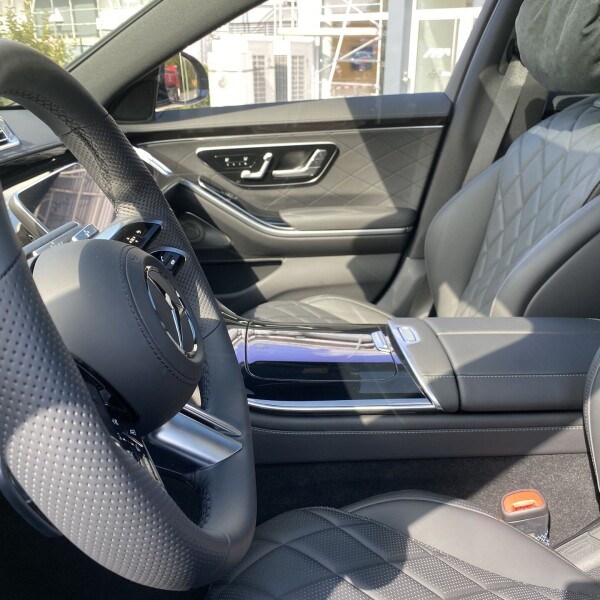 Mercedes-Benz S-Klasse из Германии (54400)