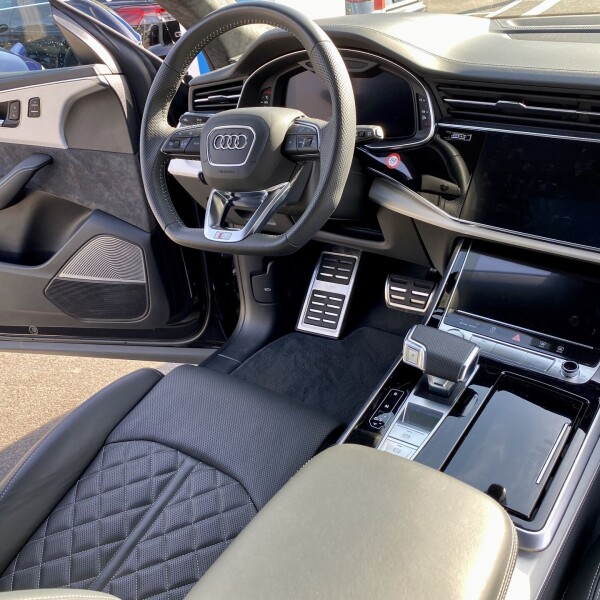 Audi Q8 из Германии (54706)