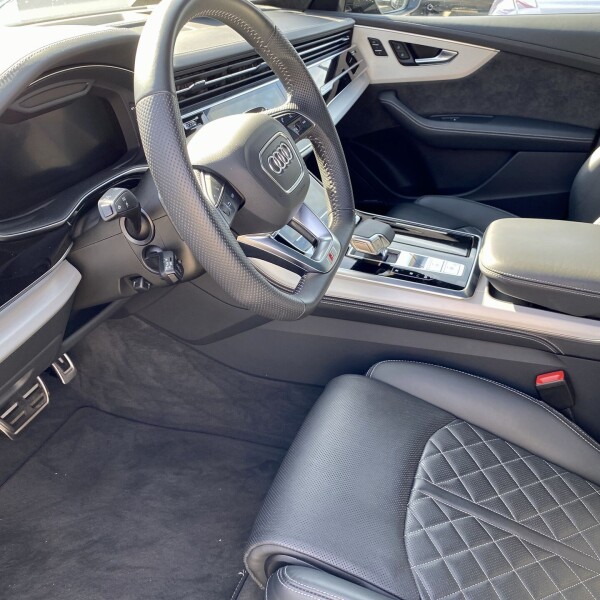 Audi Q8 из Германии (54716)