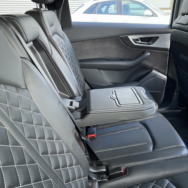 Audi SQ7 из Германии (55440)