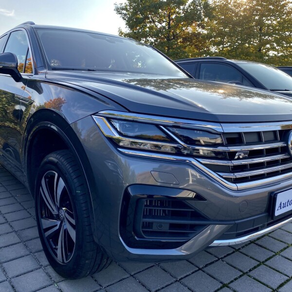 Volkswagen Touareg из Германии (55709)