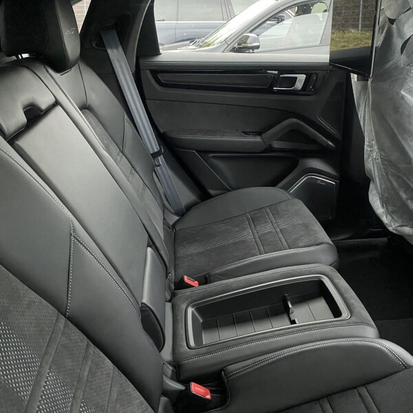 Porsche Cayenne из Германии (56065)