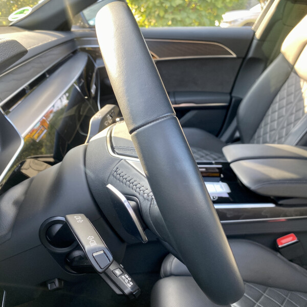 Audi A8  из Германии (56140)