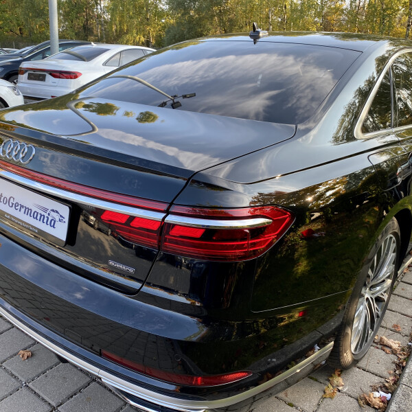 Audi A8  из Германии (56129)