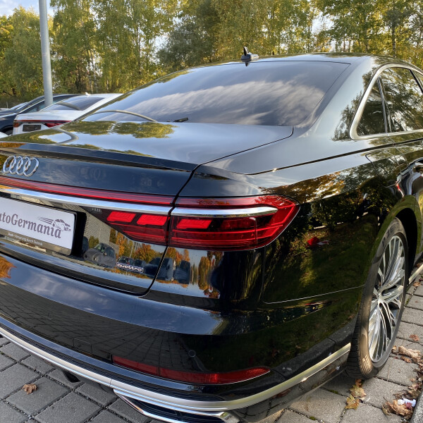 Audi A8  из Германии (56131)