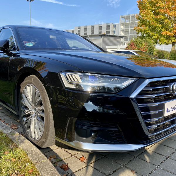Audi A8  из Германии (56120)