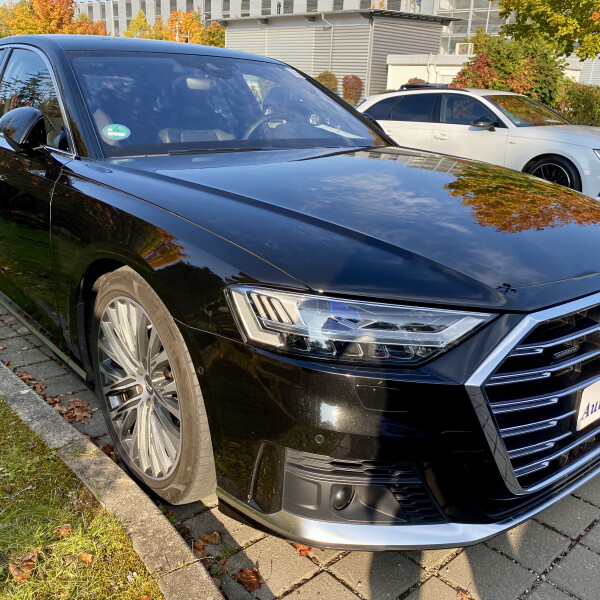 Audi A8  из Германии (56118)