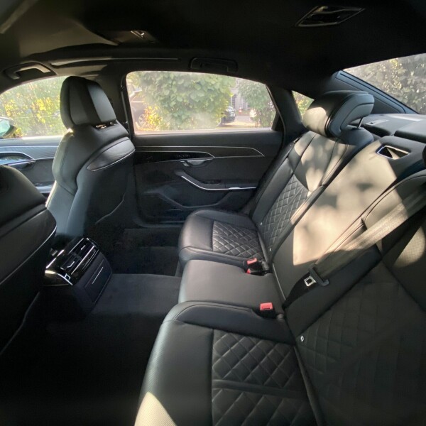 Audi A8  из Германии (56136)