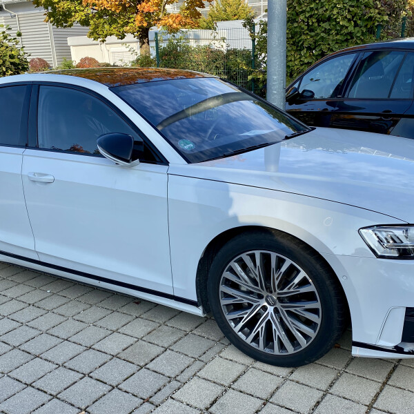 Audi A8  из Германии (56450)