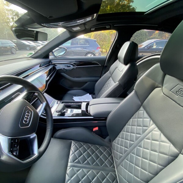 Audi A8  из Германии (56478)