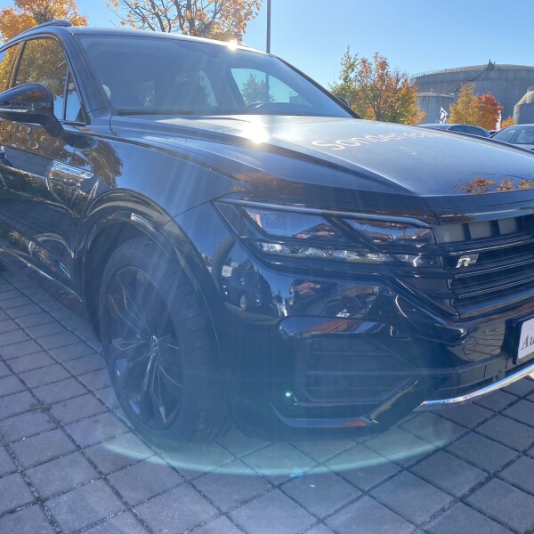 Volkswagen Touareg из Германии (56544)
