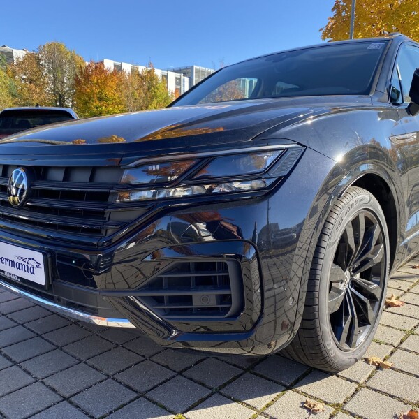 Volkswagen Touareg из Германии (56534)