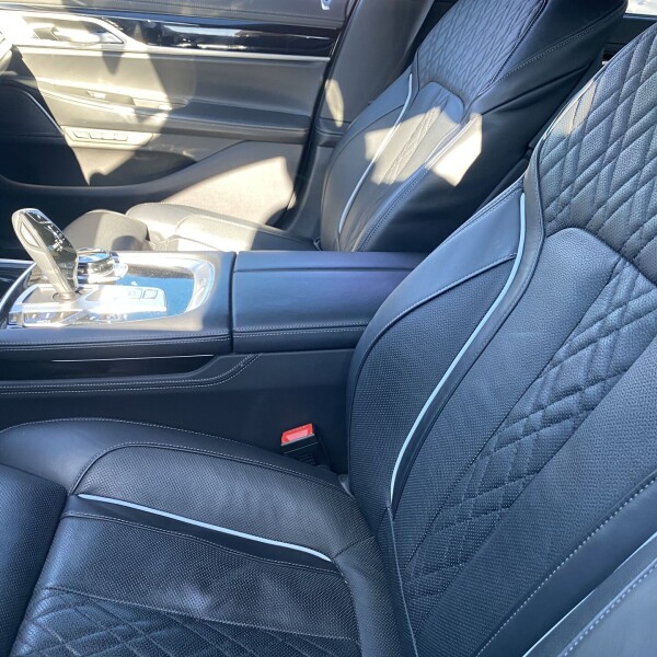 BMW 7-серии из Германии (56615)