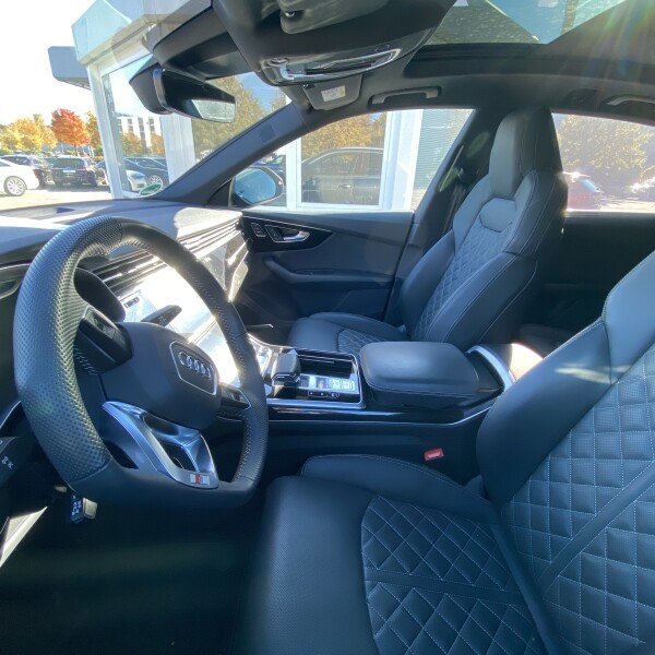 Audi Q8 из Германии (57204)