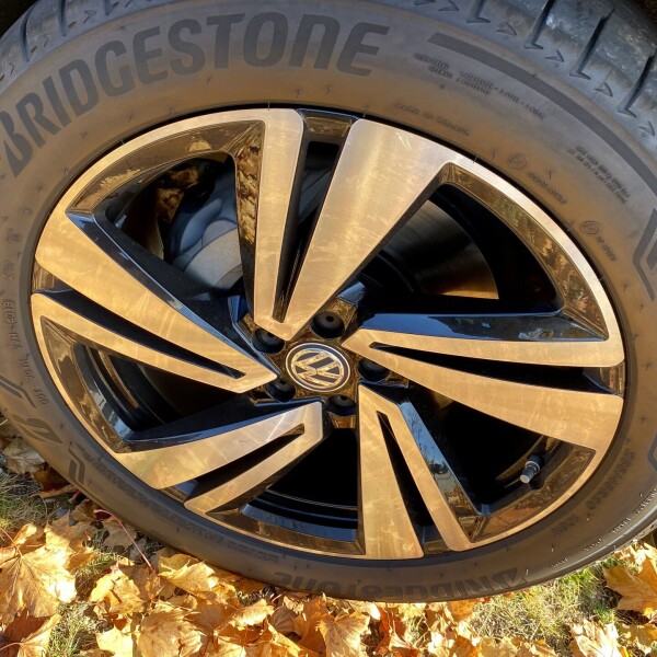 Volkswagen Touareg из Германии (57747)