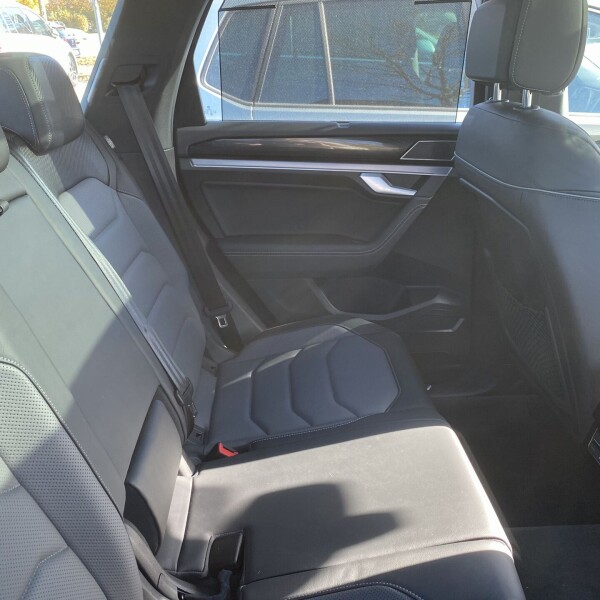 Volkswagen Touareg из Германии (57753)