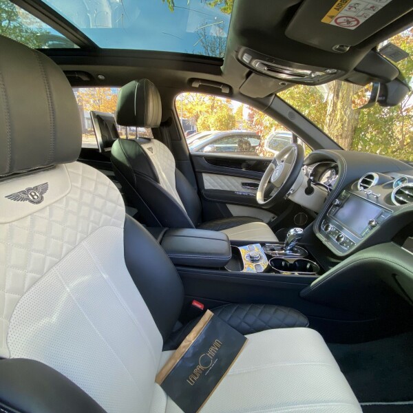 Bentley Bentayga из Германии (57902)