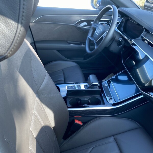 Audi A8  из Германии (58256)