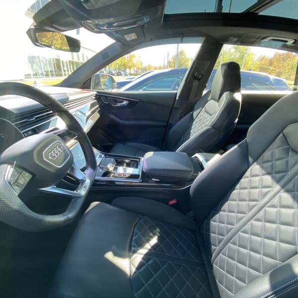 Audi Q8 из Германии (58384)