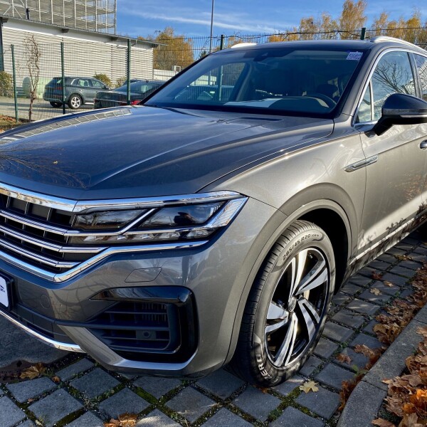 Volkswagen Touareg из Германии (58784)