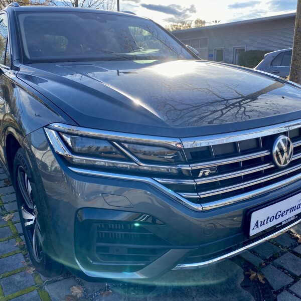 Volkswagen Touareg из Германии (58790)