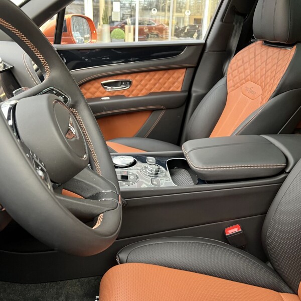Bentley Bentayga из Германии (60358)