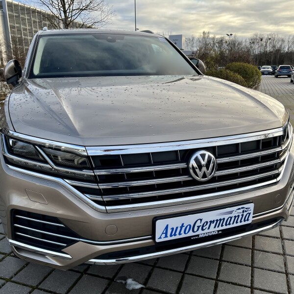 Volkswagen Touareg из Германии (60407)
