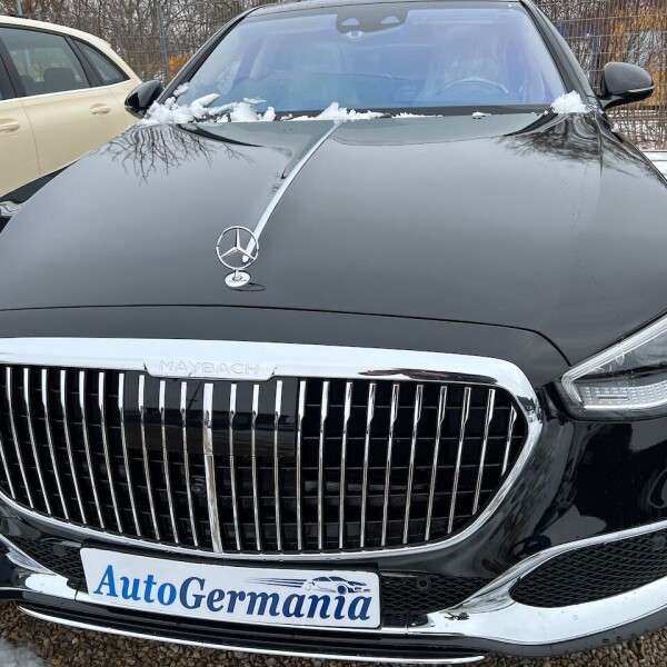 Mercedes-Benz Maybach  из Германии (66356)