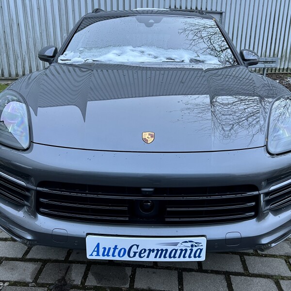 Porsche Cayenne из Германии (60587)