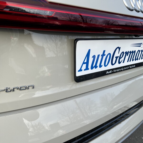 Audi e-tron из Германии (60981)