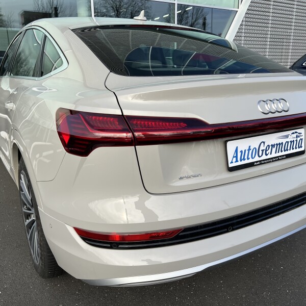 Audi e-tron из Германии (60977)