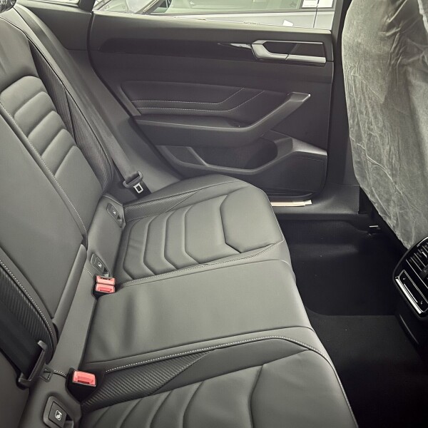 Volkswagen Arteon из Германии (61064)