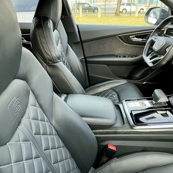 Audi Q8 из Германии (61227)