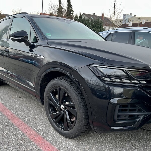 Volkswagen Touareg из Германии (61327)