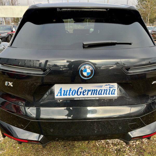 BMW iX из Германии (62112)