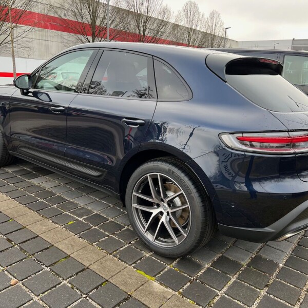 Porsche Macan из Германии (61900)