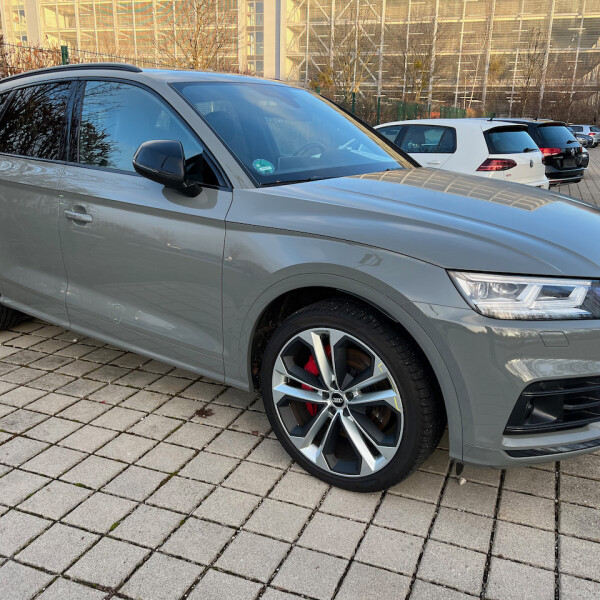 Audi SQ5 из Германии (61930)